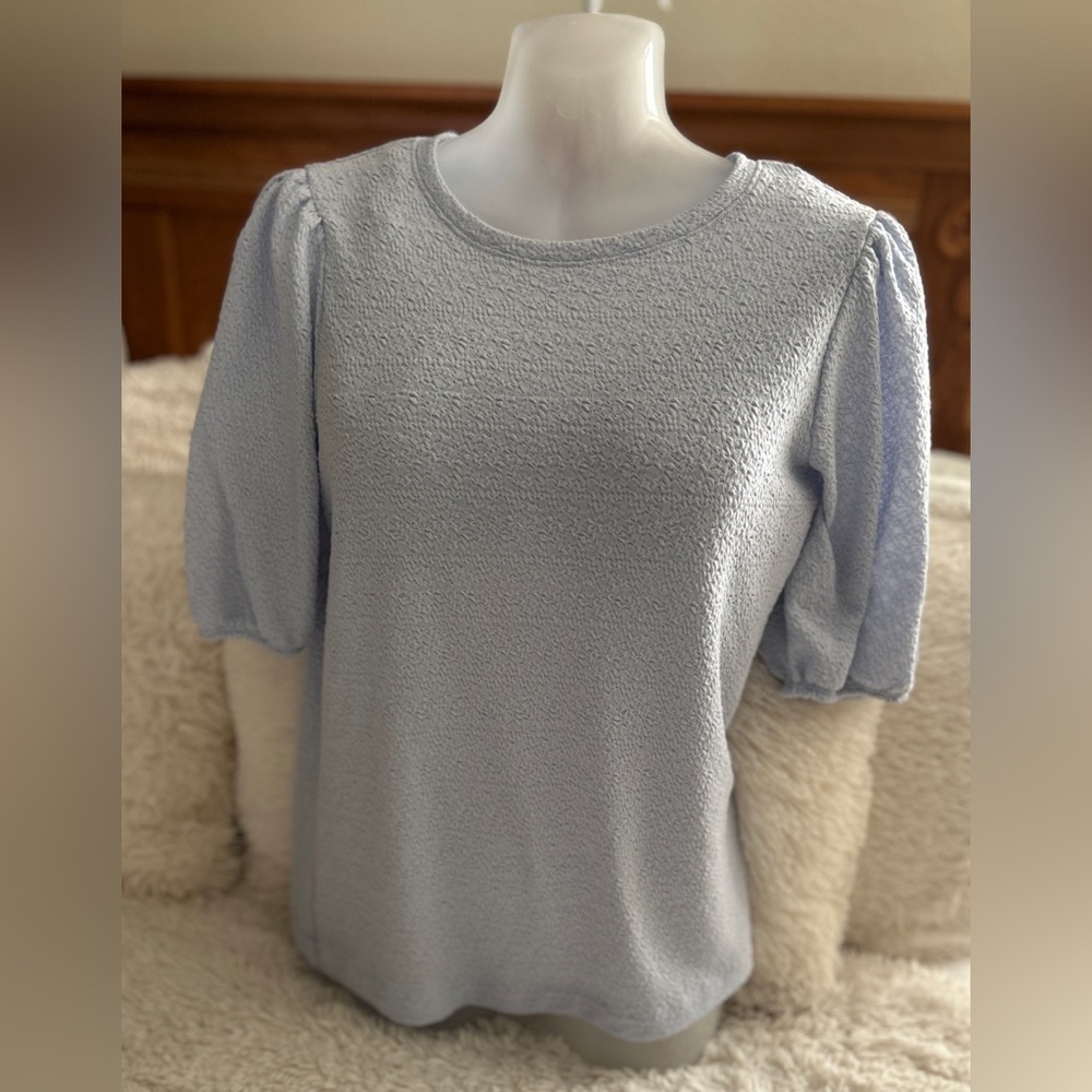 LC Lauren Conrad Textured Light Blue Blouse SZ M​​